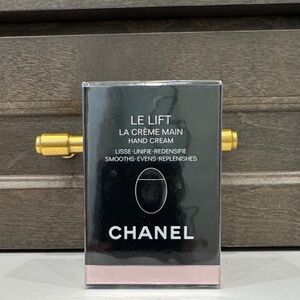 CHANEL Le Lift Hand Cream in Black and Gold